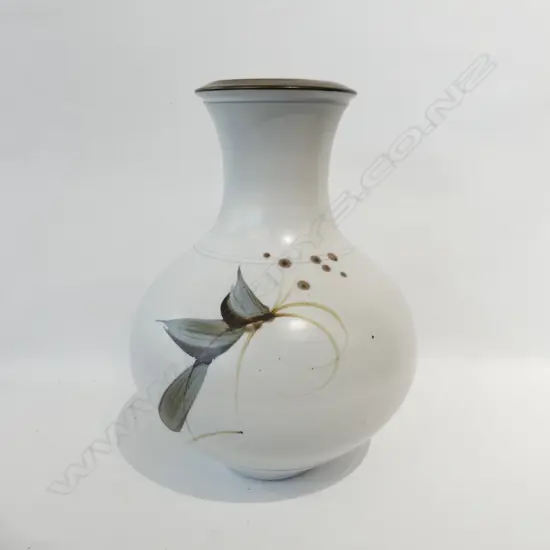 PETER COLLIS 'TROUT FLY' VASE H. 345M