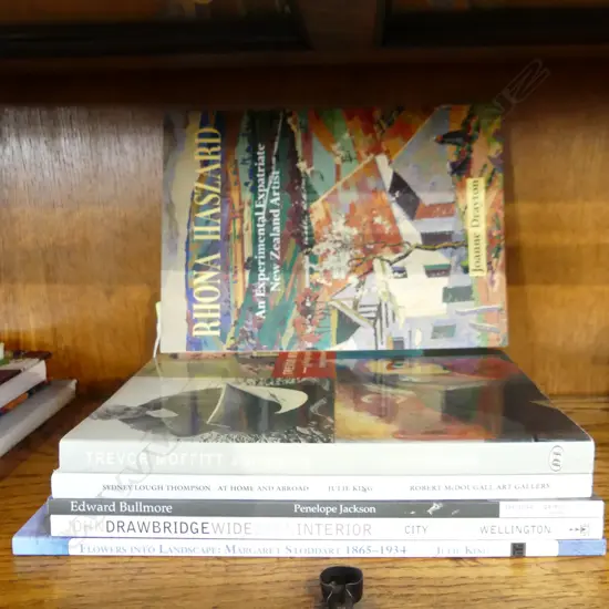 6 ASST NZ ART TITLES INCL. TREVOR MOFFIT + JOHN DRAWBRIDGE