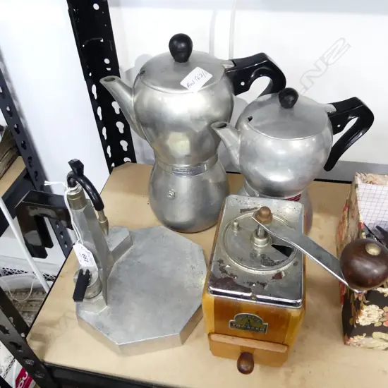 2 VINTAGE ITALIAN EXPRESSO MAKERS; LA SIGNORINA & BIALETTI w. BASE + GERMAN COFFEE GRINDER 'ARMIN TROSSER MOKKA'