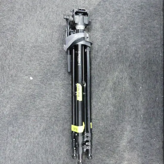 MANFROTTO 075B W/ 501 VIDEO HEAD + PLATE