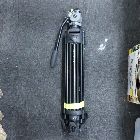 MANFROTTO 520MVB W/ MILLER DS-10 HEAD 