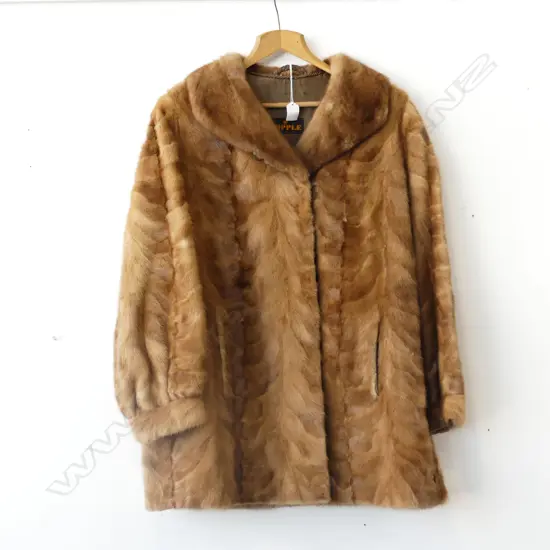 VINTAGE LIGHT BROWN SHORT MINK JACKET 