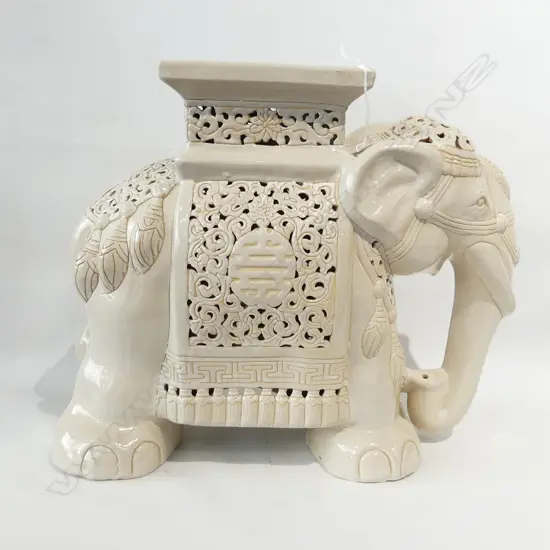LG WHITE GLAZED CERAMIC ELEPHANT SIDE TABLE H.380mm