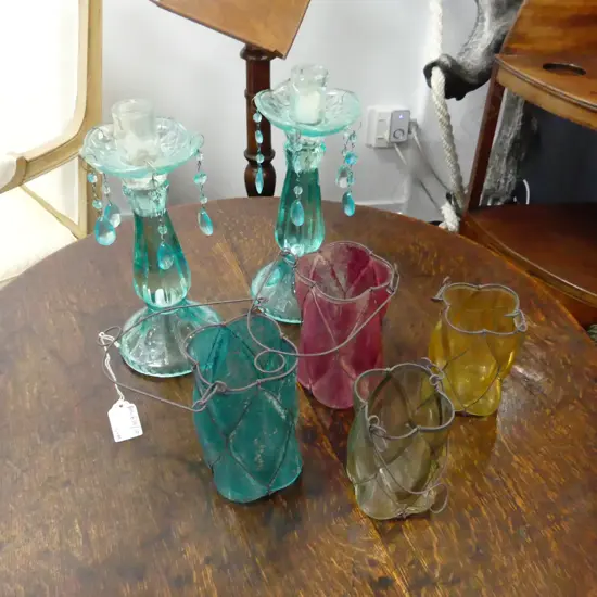 4 COLOURED GLASS LANTERNS + PR BLUE CANDLESTICKS H.250mm