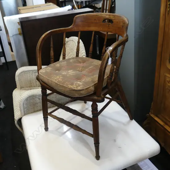 C1900 AMERICAN DOUGLAS SPINDLE ARMCHAIR