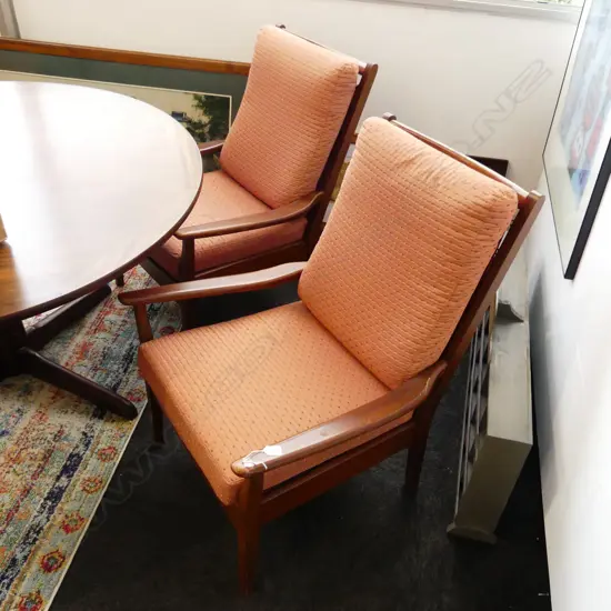 PR DON STYLE RETRO / MID CENTURY ARM CHAIRS
