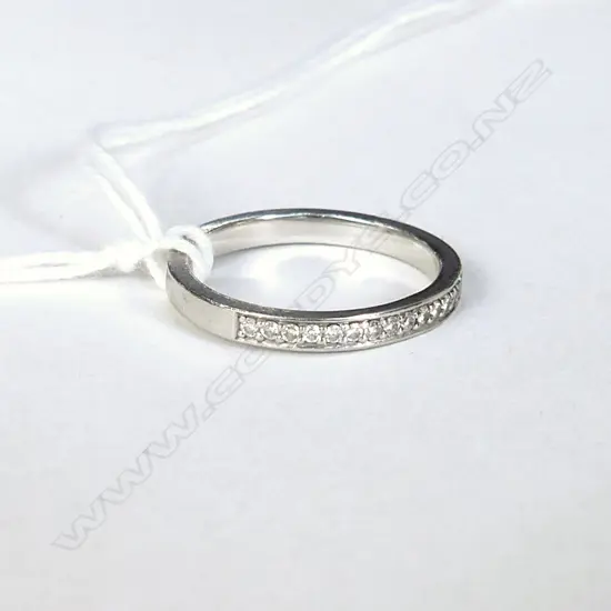 PLATINUM DIAMOND BAND SIZE L 1/2