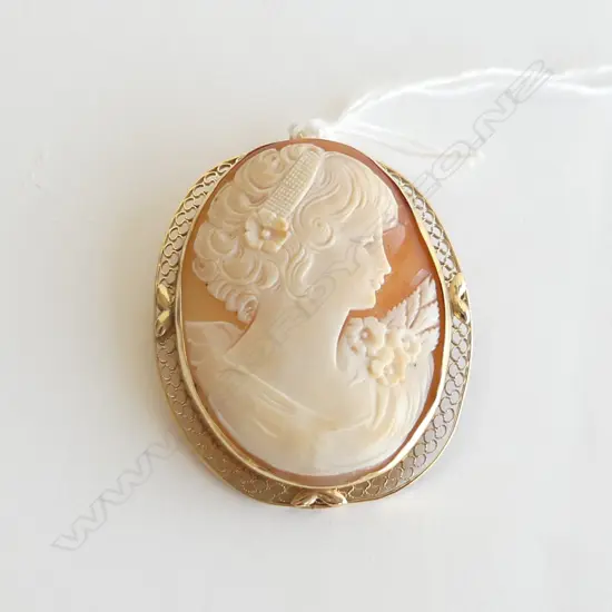 LGE PORTRAIT CAMEO 14K FRAME