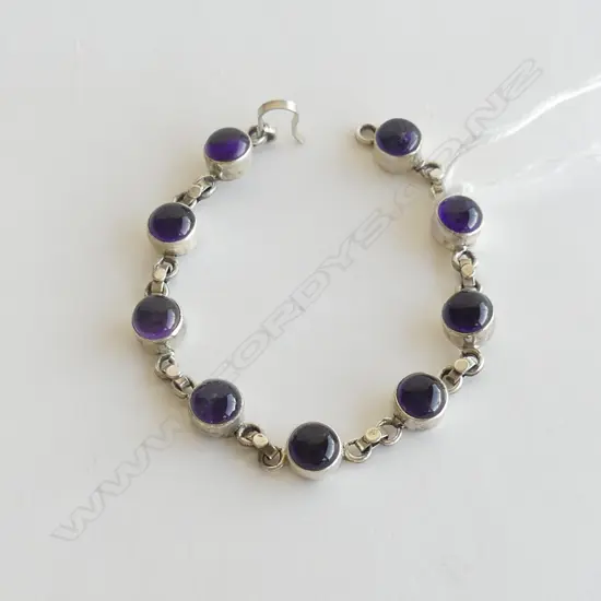 SILVER & 9 CABOCHON AMETHYST BRACELET