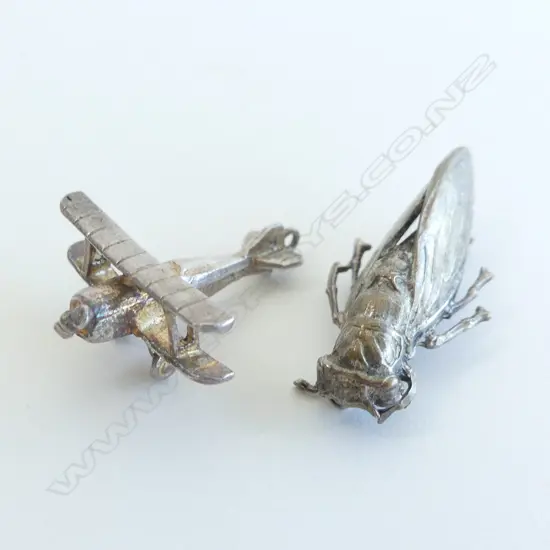 2 PENDANTS: BI-PLANE + CICADA 