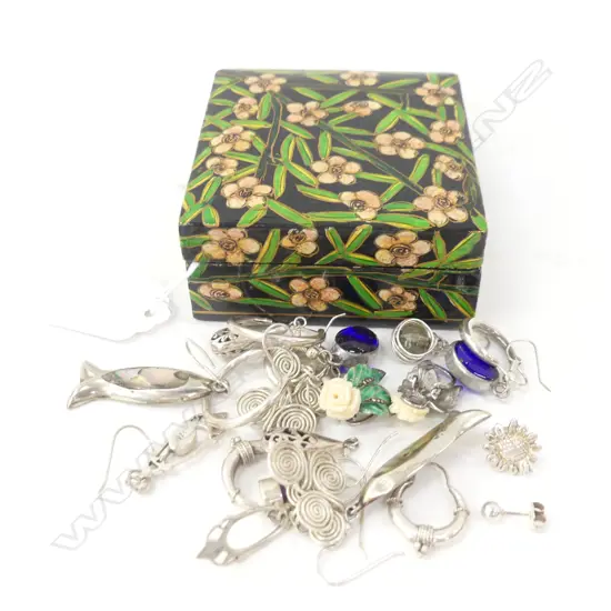 10 PRS STG SILVER EARRINGS + 2 ORPHAN EARRINGS