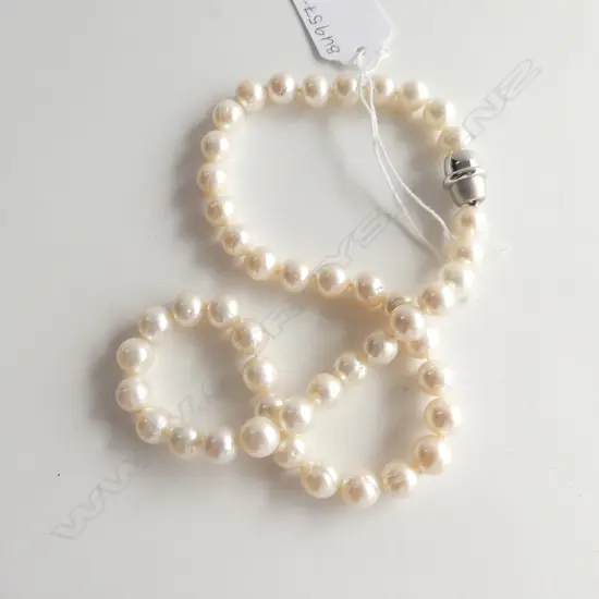 SINGLE STRAND  FRESH WATER PEARLS WITH MAGNETIC CLASP 500mm