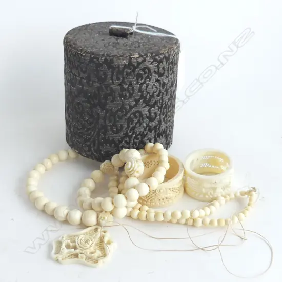 BEADED IVORY NECKLACE + PENDANT + 2 NAPKIN RINGS