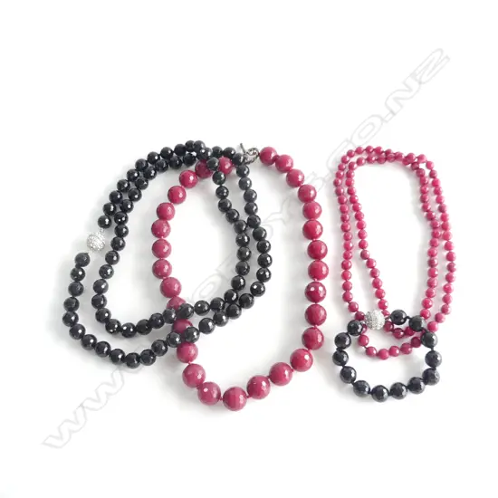 2 CRUSHED RUBY BEAD NECKLACES?? + BLACK AGATE BEAD NECKLACE & BRACELET WITH DIAMANTE CLASPS