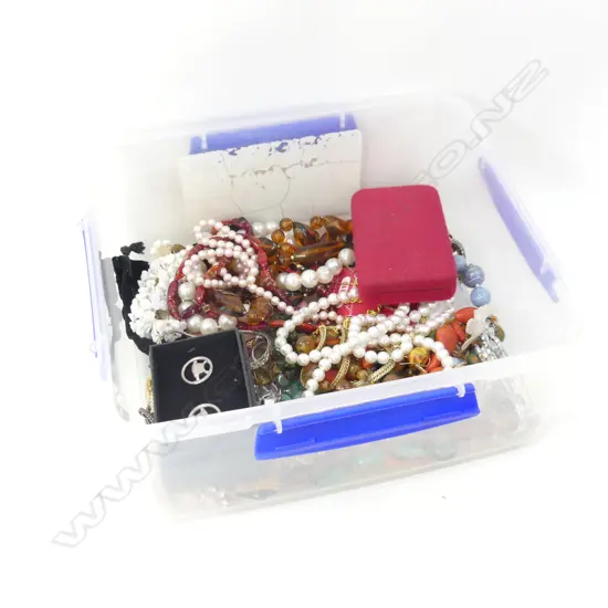 BOX ASST COSTUME JEWELLERY; NECKLACES, BROOCHES, EARRINGS ETC..