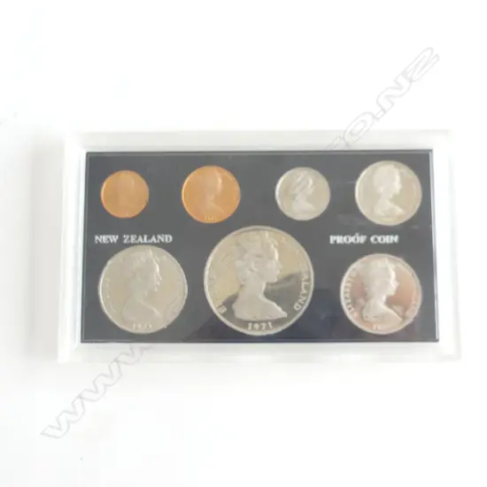 NZ 1971 PROOF COIN SET IN CASE