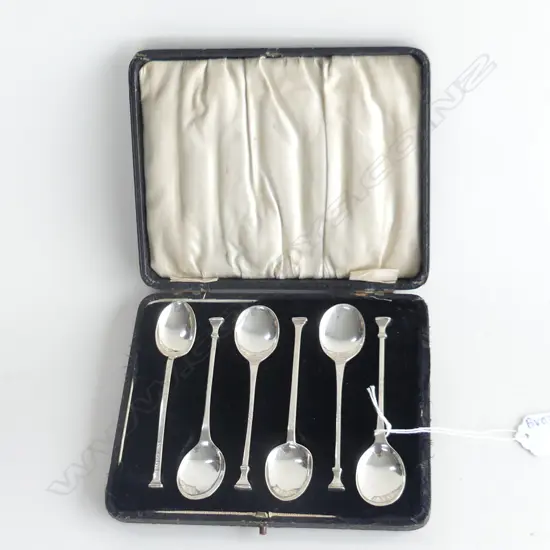 6 CASED STG SILVER TEASPOONS 59 GRAMS