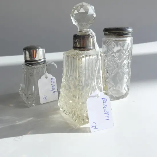 3 CRYSTAL DRESSING TABLE PIECES STG COLLAR AND LIDS H110 MM MINOR FAULTS