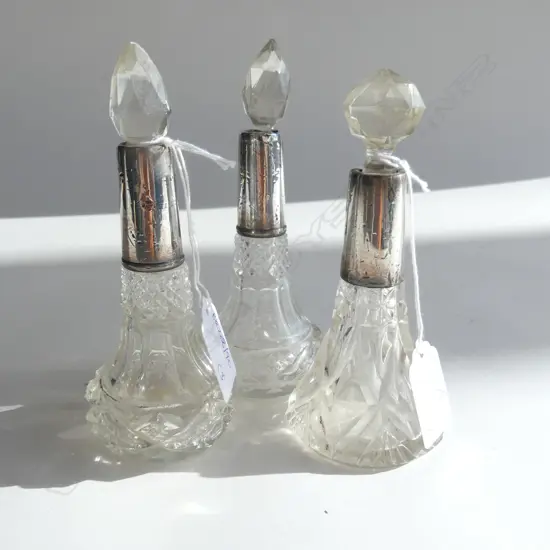 3 STG SILVER COLLARED SCENT BOTTLES H 130 MM FAULTS