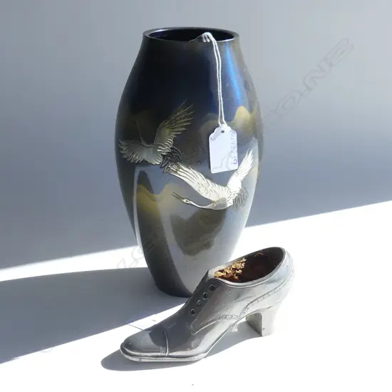 ORIENTAL METAL VASE (H. 240MM) & METAL SHOE PIN CUSHION (INSIDE A/F) L. 145MM