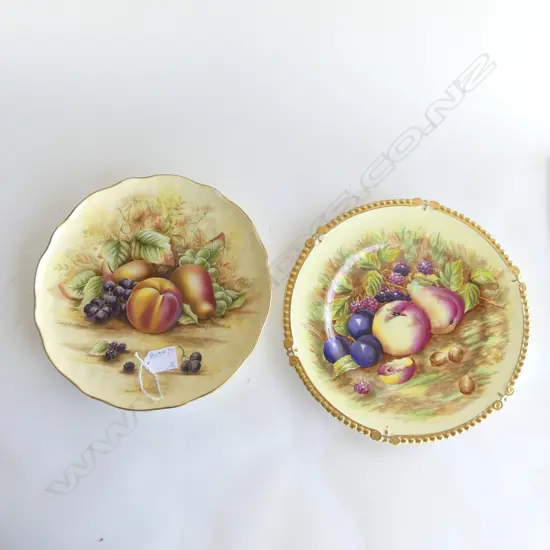 2 AYNSLEY ORCHARD GOLD CABINET PLATES 270mm dia