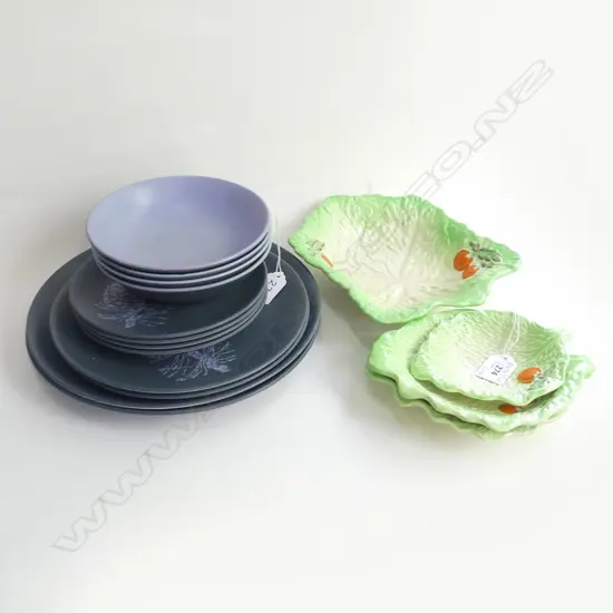 12 PCES DOROTHY THORP 'PINE' CROWN LYNN + 4 BESWICK LETTUCE LEAF PLATES