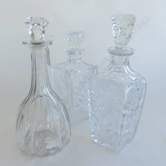 3 CRYSTAL DECANTERS H.280mm