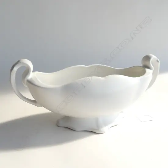 WHITE ENGLISH VASE W.320mm '2081' IMPRESSED TO BASE