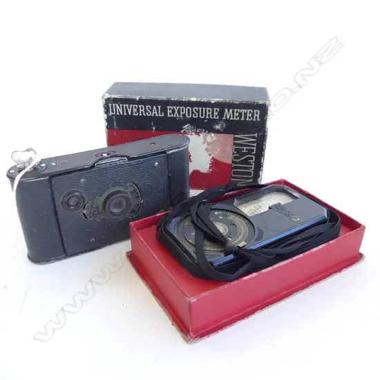 EARLY FOLDING CAMERA KODAK NUMBER A C 1917 WITH UNIVERSAL EXPOSURE METER