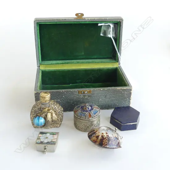 5 SM VINTAGE CONTAINERS & PERFUME BOTTLES