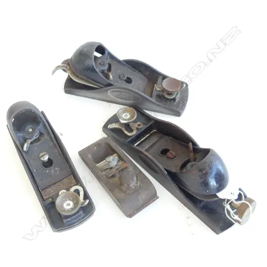 4 SMALL METAL WOODEN PLANES