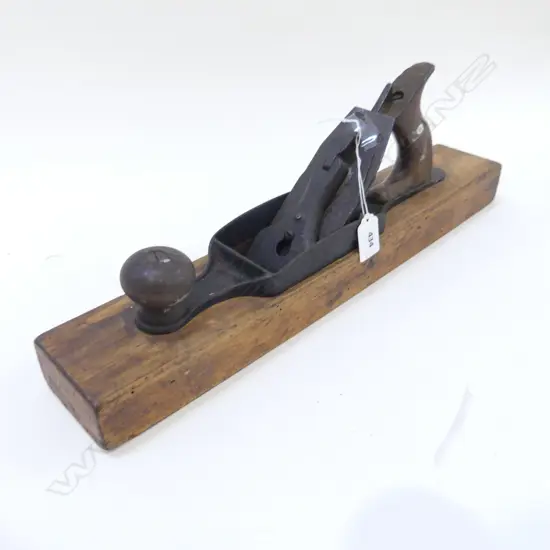 VINTAGE WOOD PLANE METAL BODY ON WOODEN SOLE L.460mm