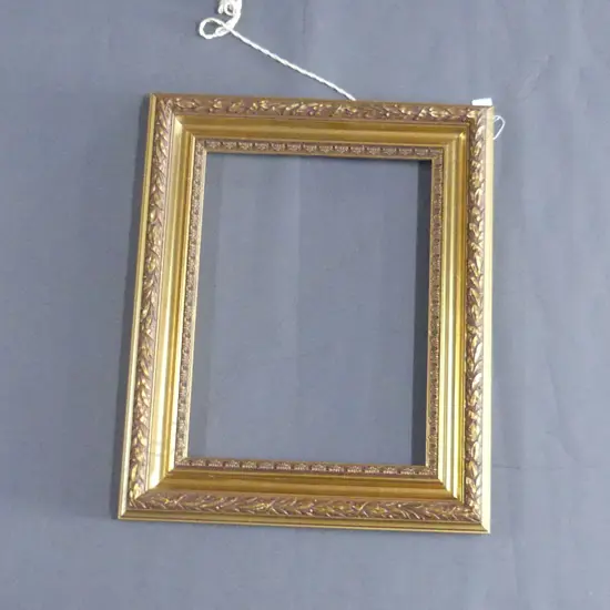 GILT FRAME 445x545mm overall