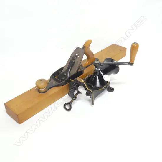 ANTIQUE PLANE SAW L.660mm + BLACK & GOLD MINCER