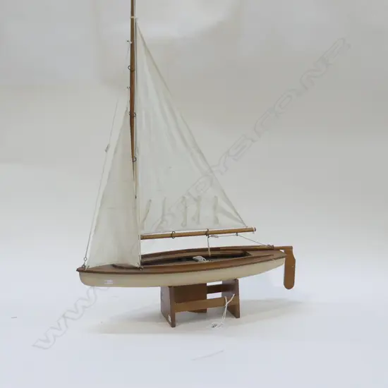 VINTAGE SAIL BOAT ON STAND - L 470MM