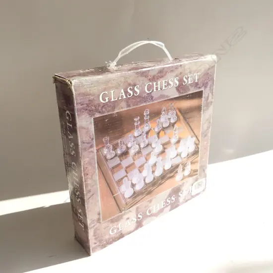 GLASS CHESS SET
