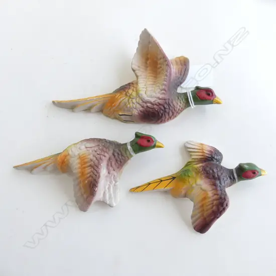 3 VINTAGE FLYING WALL PHEASANTS L.170mm