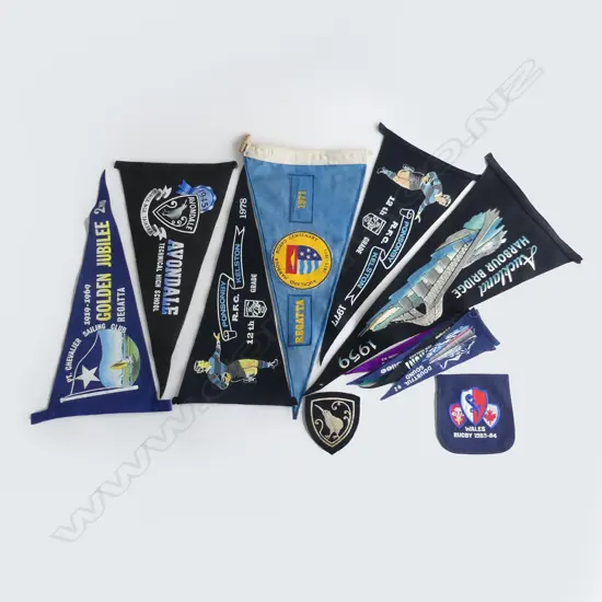 BAG ASST OLD PENNANT FLAGS & CLOTH BADGES