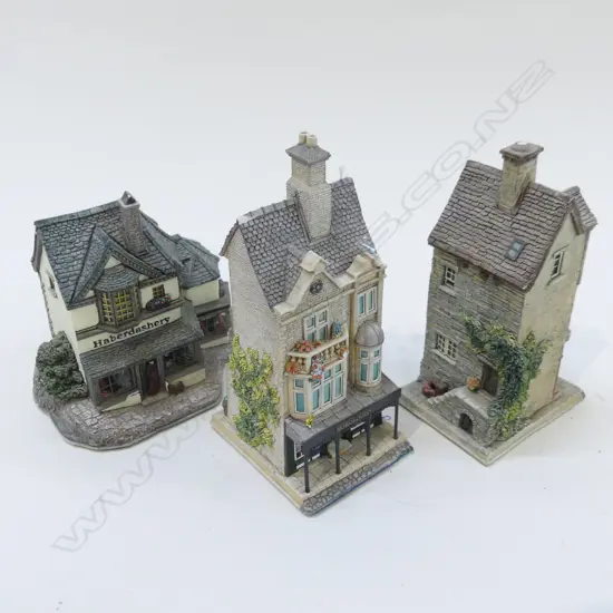 3 LILLIPUT LANE; HOROLOGIST, BOOKSHOP, HABERDASHERY H.1300mm