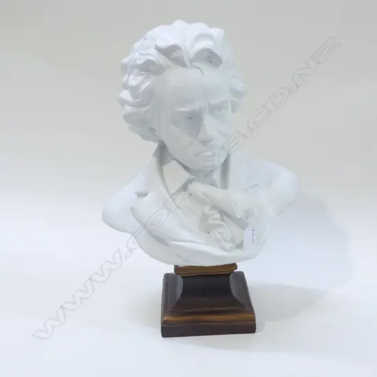 WHITE RESIN BEETHOVEN BUST H.460mm
