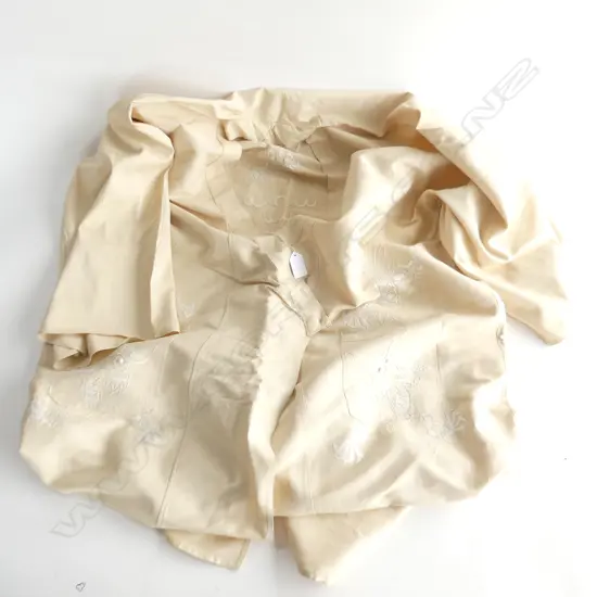 ORIENTAL HOUSE COAT; PALE SILK? w. DRAGON EMBROIDERY