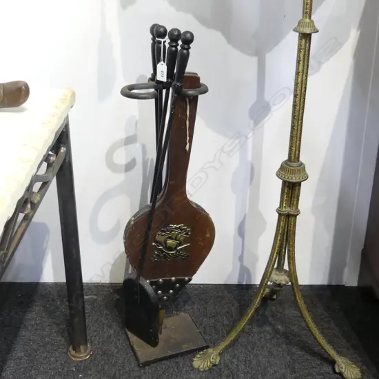 SET OF 3 FIRETOOLS ON BLACK METAL STAND + BELLOWS H.700mm