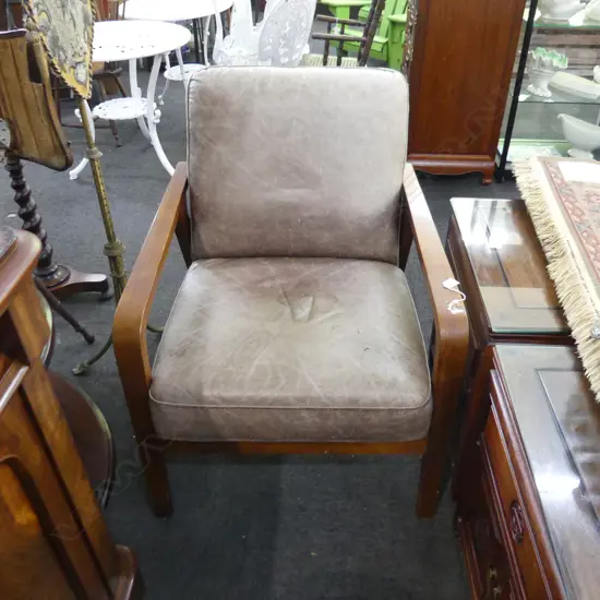 MID CENTURY LEATHER TUB CHAIR  - WOODEN ARMS - SOME WEAR TO LEATHER 
