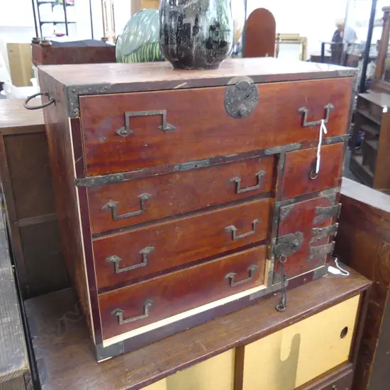 OLD JAPANESE MEIJI BEDSIDE TANSU CABINET (BLACK STRING ON KEY) H.542mm.