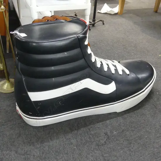 VANS SHOES ADVERTISING DISPLAY L.1000mm