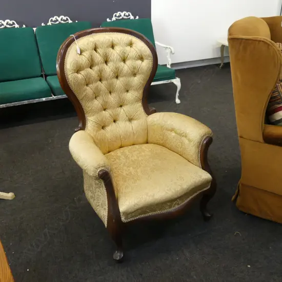 VICTORIAN STYLE GRANDFATHER CHAIR