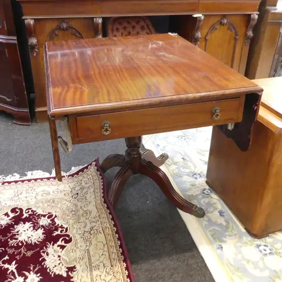 REGENCY STYLE DROP SIDE TABLE 910x770x750mm