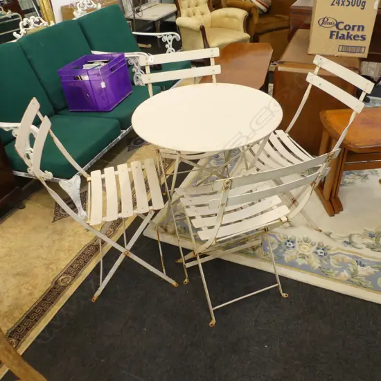 VINTAGE CREAM METAL OUTDOOR TABLE & 4 CHAIRS. DIA. 600mm