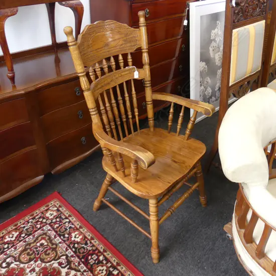 VINTAGE STYLE SPINDLE CHAIR