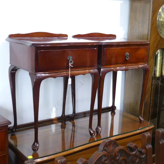 PR QUEEN ANNE STYLE SIDE TABLES 490x390x640mm